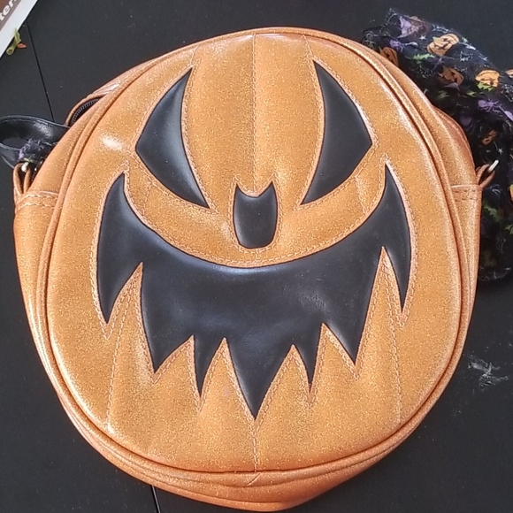 OG Love Pain and Stitches Purses - Picture 3 of 4